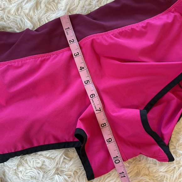 Lululemon Speed Short 2.5” inseam pink maroon size 10 - Picture 12 of 12